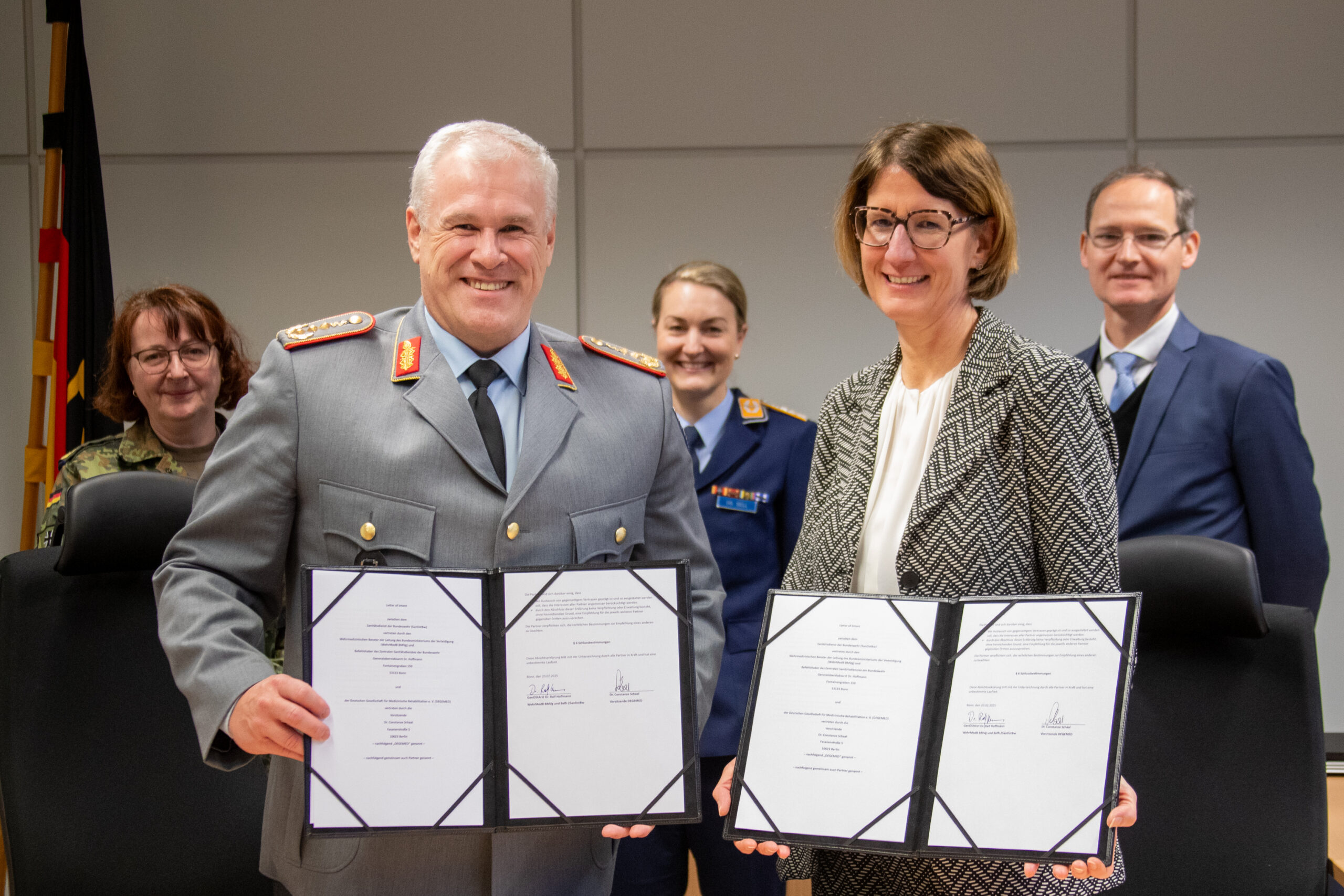 Sanitätsdienst der Bundeswehr und DEGEMED sprechen über Kooperationsmöglichkeiten